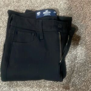 Hollister high rise flare jeans in black - 000s/w23s